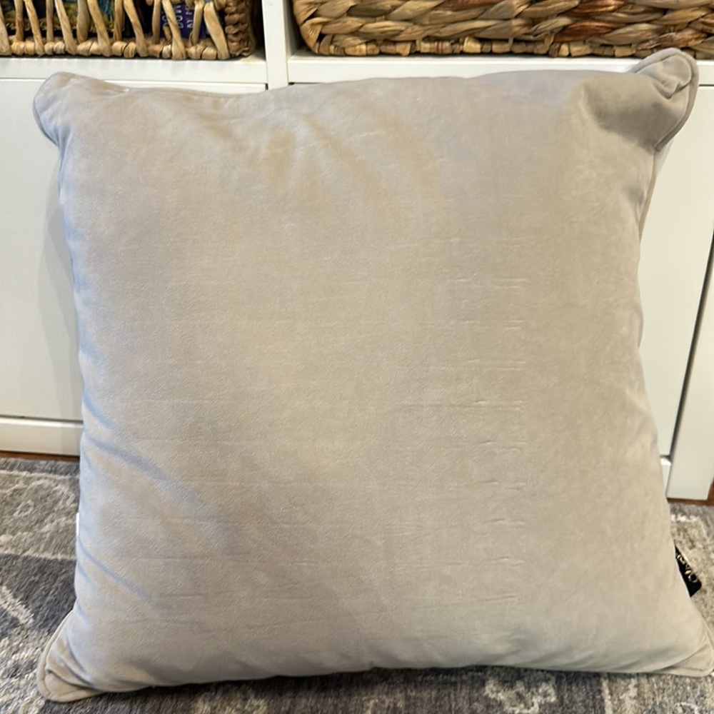 Oliver Gal Leopard print designer shoe decorative pillow - Picture 2 of 3